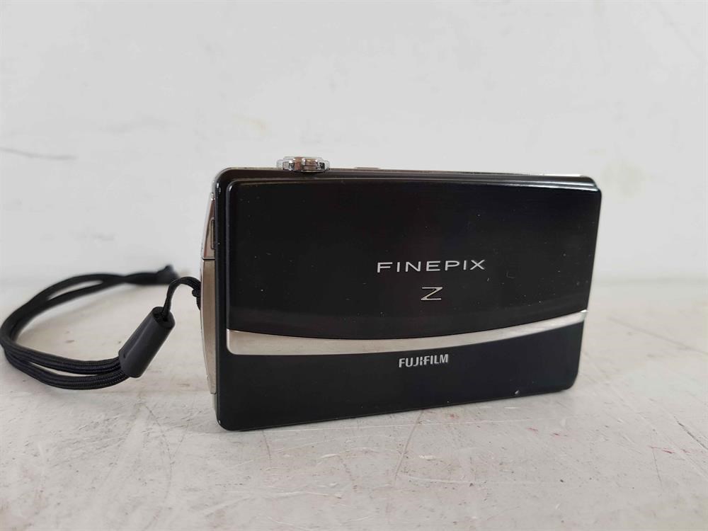 Cash Converters - Fujifilm FINEPIX Z90 N705