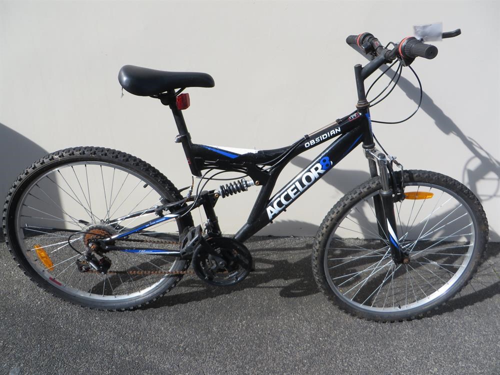 Accelor8 mountain sales bike price