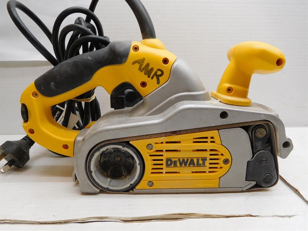 Dewalt dw432 deals belt sander price