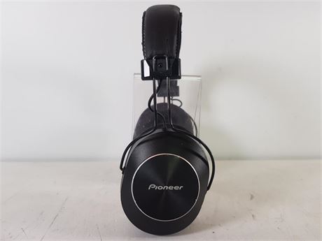 Cash Converters Pioneer Headphones SE MS7BT K